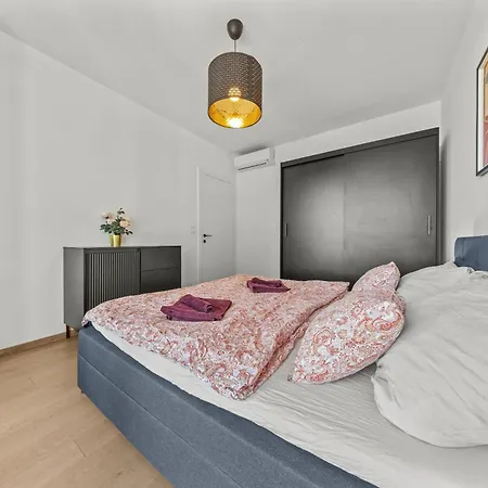 公寓 Eurovea Tower - The First Skyscraper In Slovakia *