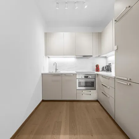 The First Skyscraper In Slovakia Apartmán *