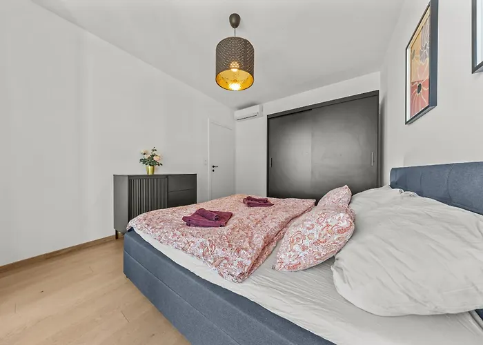 شقة Eurovea Tower - The First Skyscraper In Slovakia *