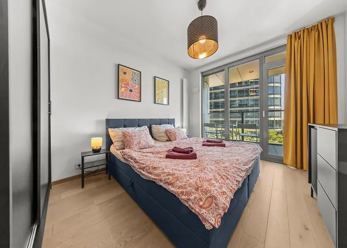 Eurovea Tower - The First Skyscraper In Slovakia براتسيلافا