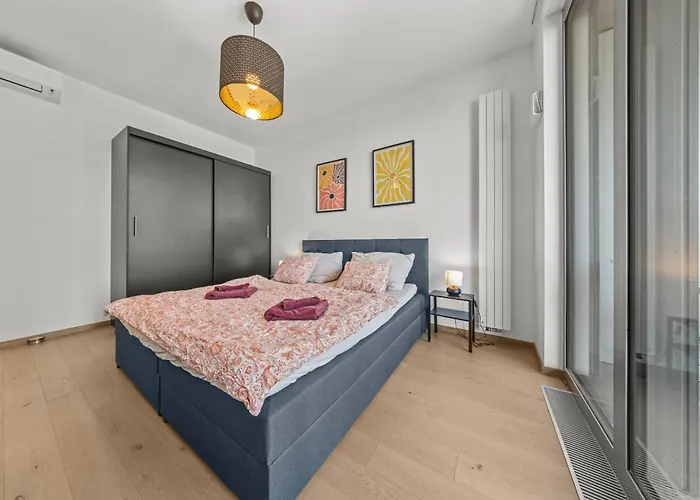 Eurovea Tower - The First Skyscraper In Slovakia شقة براتسيلافا